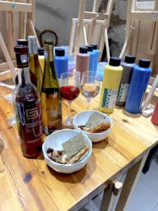 Gleznošanas Meistarklase Vecrīgā ar Latvijas vīna, un uzkodu degustāciju