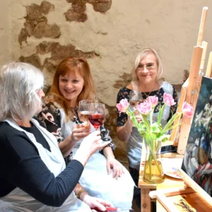 Gleznošanas Meistarklase Vecrīgā ar Latvijas vīna, un uzkodu degustāciju