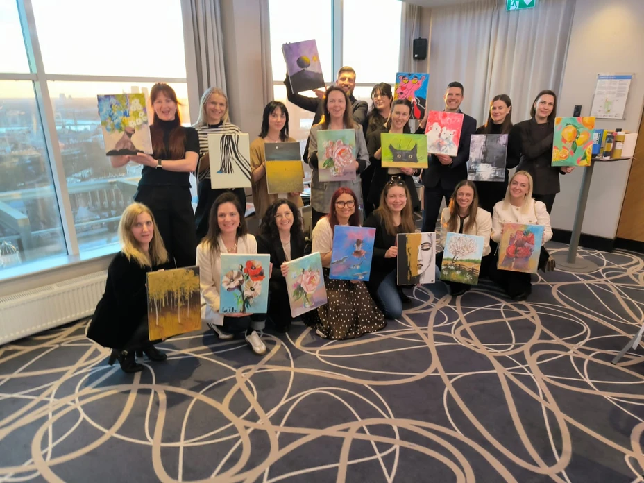 Team building aktivitāte gleznošanas meistarklase